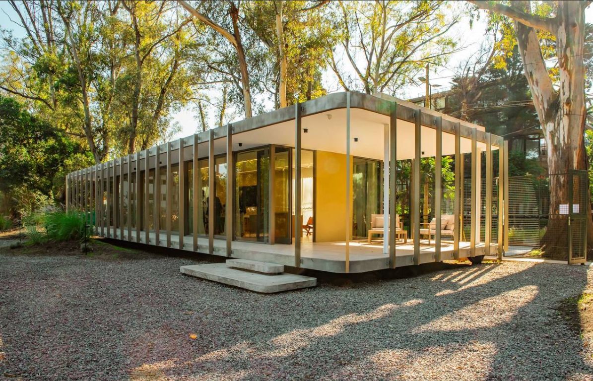 Pabellón de ventas de Le Rêve entre el bosque